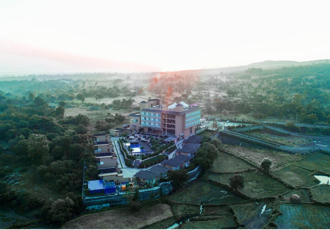 Regenta Resort Belagavi 外观 照片